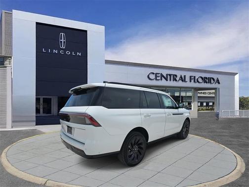 2025 Lincoln Navigator Reserve