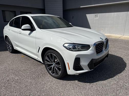 2022 BMW X4 xDrive30i