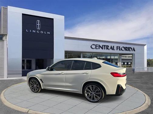 2022 BMW X4 xDrive30i