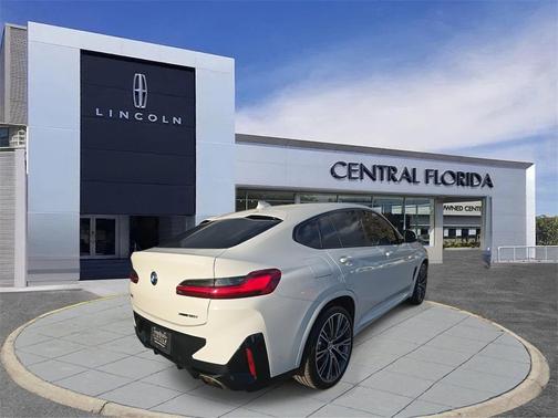 2022 BMW X4 xDrive30i