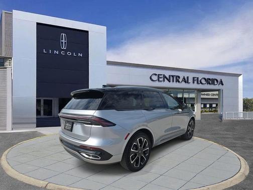 2025 Lincoln Nautilus Reserve
