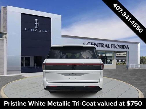 Pristine White Metallic Tri-Coat 2026 Lincoln Navigator Reserve