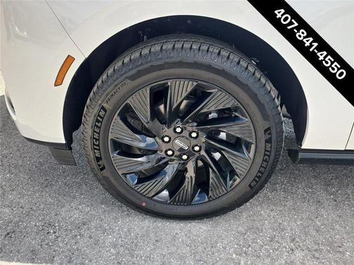 Pristine White Metallic Tri-Coat 2026 Lincoln Navigator Reserve