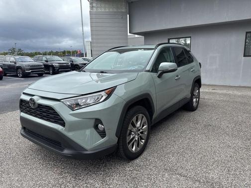 2019 Toyota RAV4 XLE Premium