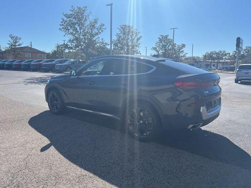 2021 BMW X6 sDrive40i