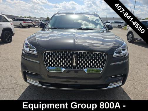 Chroma Caviar Dark Gray Metallic Clearcoat 2023 Lincoln Aviator Black Label AWD