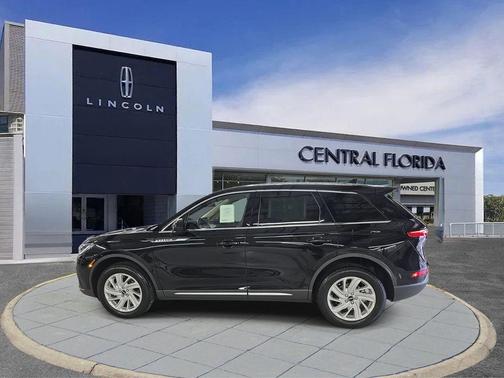 2025 Lincoln Corsair Premiere