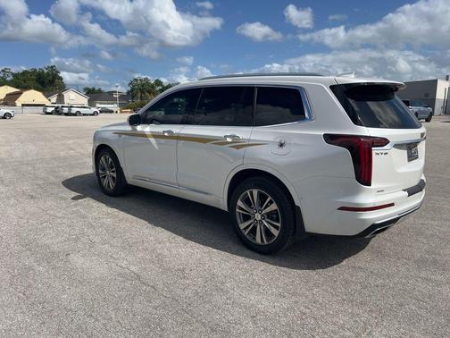 Crystal White Tricoat 2022 Cadillac XT6 Premium Luxury AWD