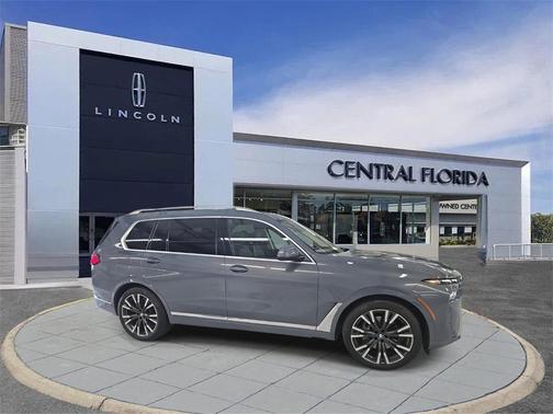 2023 BMW X7 xDrive40i