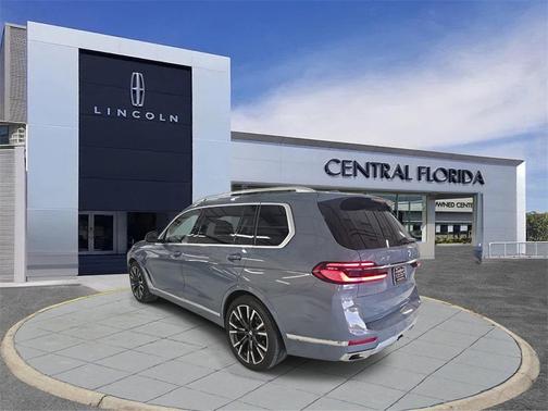 2023 BMW X7 xDrive40i