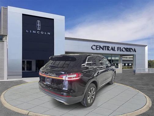 2022 Lincoln Nautilus Reserve