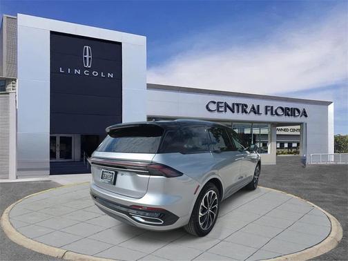 2025 Lincoln Nautilus Reserve