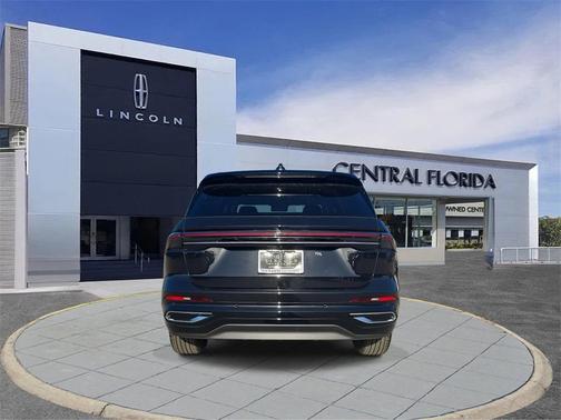 2025 Lincoln Nautilus Reserve