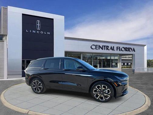 2025 Lincoln Nautilus Reserve