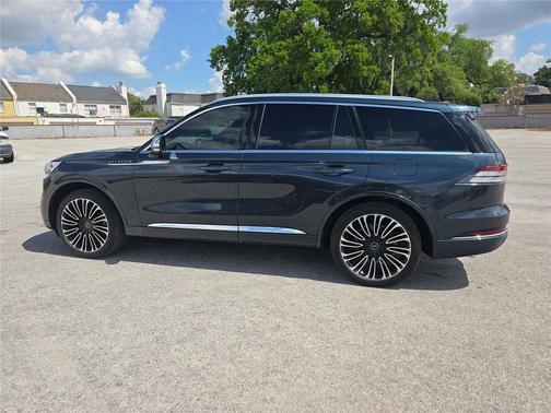 Flight Blue Metallic Clearcoat 2022 Lincoln Aviator Black Label AWD