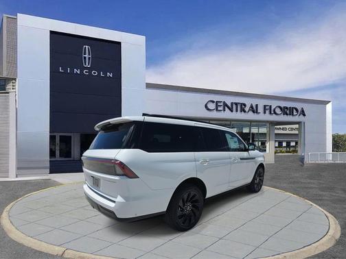 2025 Lincoln Navigator Reserve