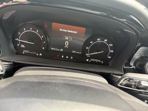 Silver Radiance Metallic Clearcoat 2022 Lincoln Corsair Standard