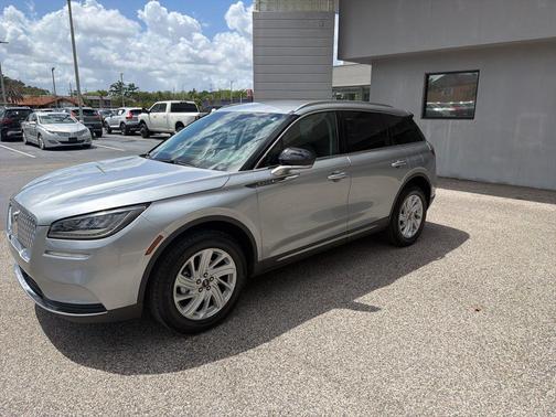 Silver Radiance Metallic Clearcoat 2022 Lincoln Corsair Standard