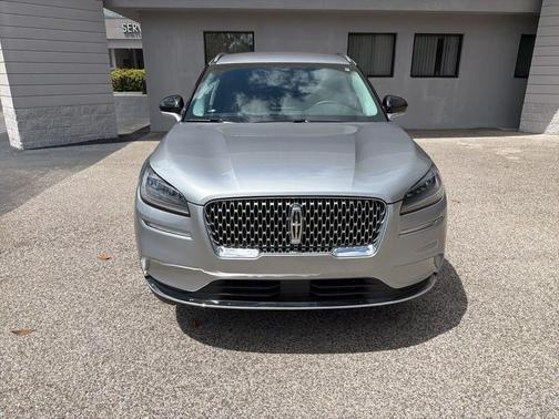 Silver Radiance Metallic Clearcoat 2022 Lincoln Corsair Standard