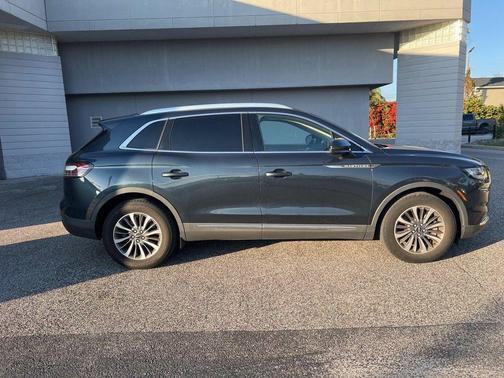 Flight Blue Metallic Clearcoat 2022 Lincoln Nautilus Standard