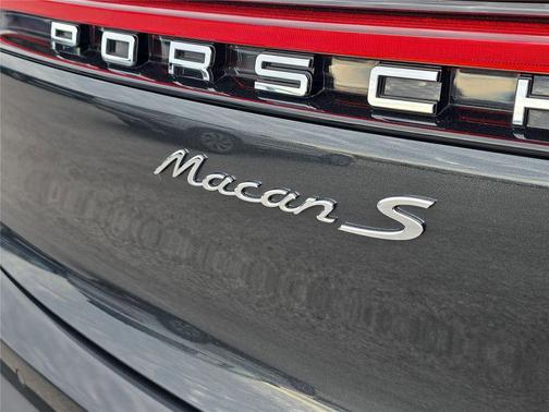 2023 Porsche Macan S