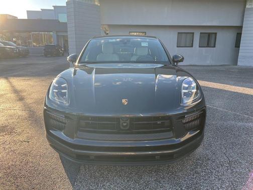 2023 Porsche Macan S