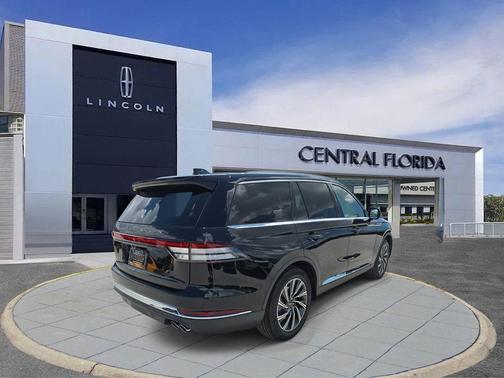 2025 Lincoln Aviator Premiere