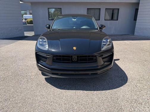 2023 Porsche Macan Macan S