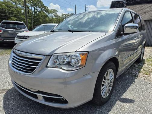2014 Chrysler Town & Country Touring-L
