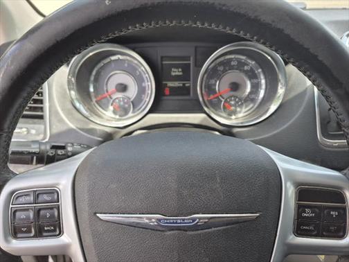 2014 Chrysler Town & Country Touring-L