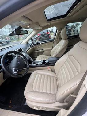 2016 Ford Fusion Hybrid SE