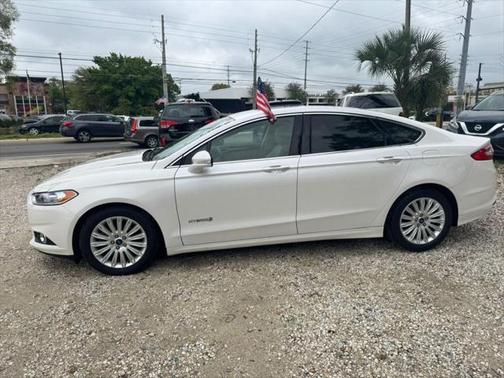 2016 Ford Fusion Hybrid SE