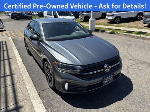 Platinum Gray Metallic 2023 Volkswagen Jetta 1.5T Sport