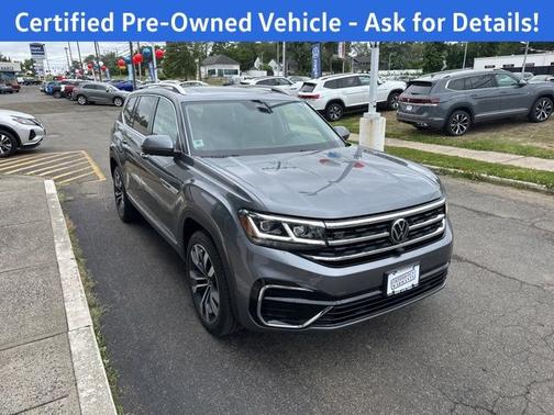 Platinum Gray Metallic 2023 Volkswagen Atlas 3.6 SEL Premium R-Line