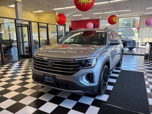 2025 Volkswagen Atlas 2.0T SE