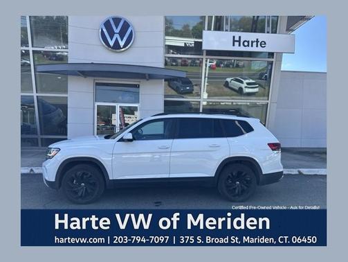 Pure White 2023 Volkswagen Atlas 3.6 SE w/ Technology