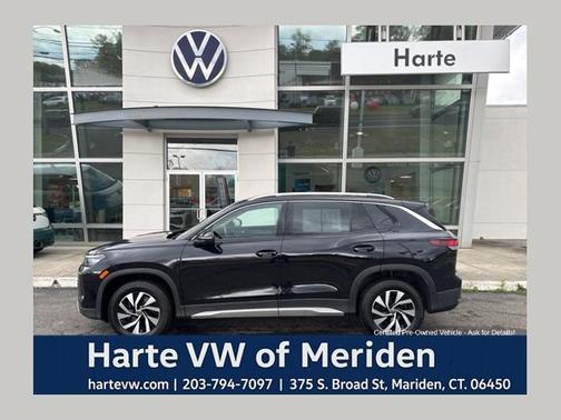 Deep Black Pearl Effect 2025 Volkswagen Tiguan 2.0T S