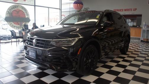 2022 Volkswagen Tiguan 2.0T SE R-Line Black
