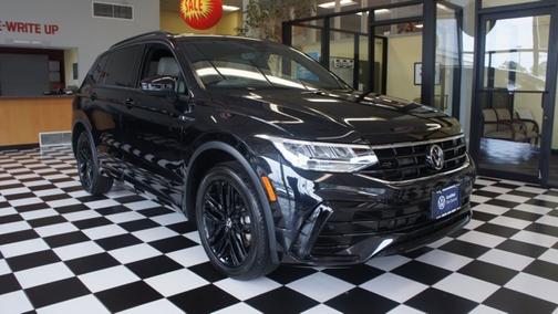 2022 Volkswagen Tiguan 2.0T SE R-Line Black