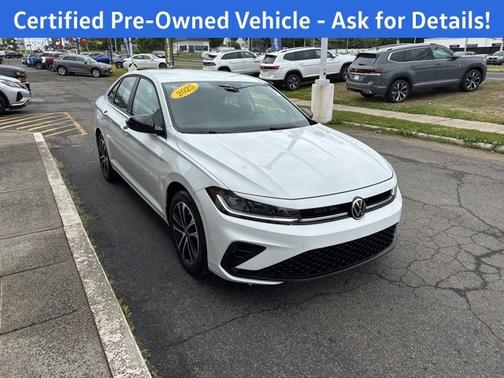 Pure White 2025 Volkswagen Jetta 1.5T Sport