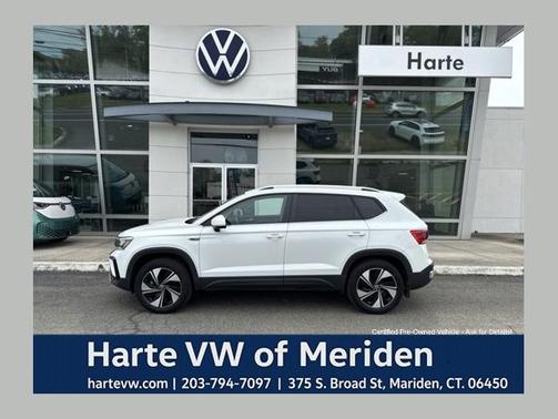 Pure White 2024 Volkswagen Taos 1.5T SE
