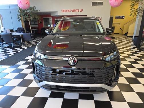 2025 Volkswagen Tiguan 2.0T SE