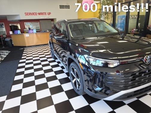 2025 Volkswagen Tiguan 2.0T SE