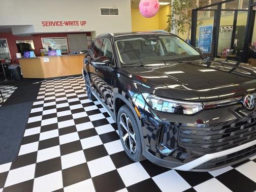 2025 Volkswagen Tiguan 2.0T SE