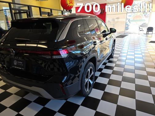 2025 Volkswagen Tiguan 2.0T SE