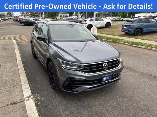 Platinum Gray Metallic 2023 Volkswagen Tiguan 2.0T SE R-Line Black