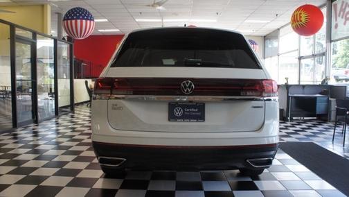 2025 Volkswagen Atlas 2.0T SE