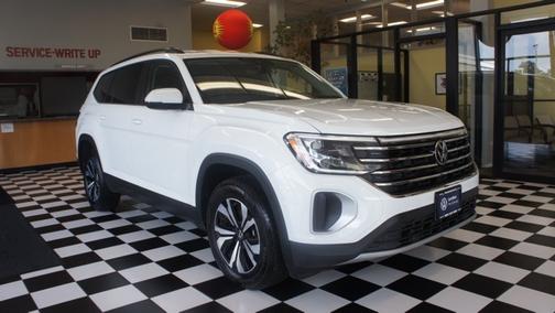 2025 Volkswagen Atlas 2.0T SE