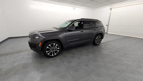 2022 Jeep Grand Cherokee Overland