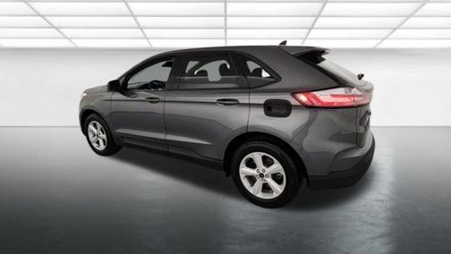 Carbonized Gray Metallic 2023 Ford Edge SE